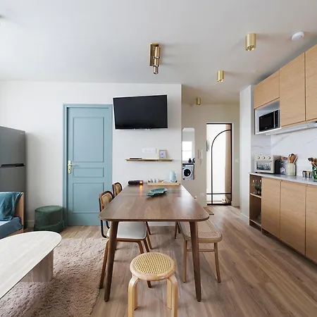 Pantheon - Modern Flat With 3 Bedrooms And Ac